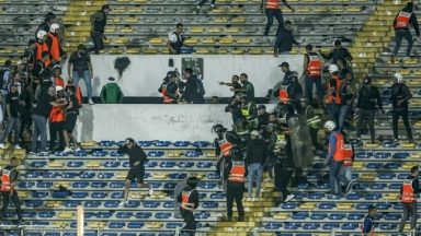 الكاف يدين شغب جماهير تونس والمغرب