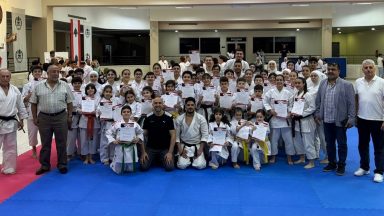 لبنان| إختتام الدورة التدريبية الدولية في الكاراتيه إختتم الاتحاد اللبناني للكاراتيه الدورة التدريبية الدولية، التي نظّمها تحت اشراف المدرب المصري الدولي اسلام حسني ،الذي يُعتبر احد الابطال الدوليين في اللعبة،على مدى ثلاثة ايام في 